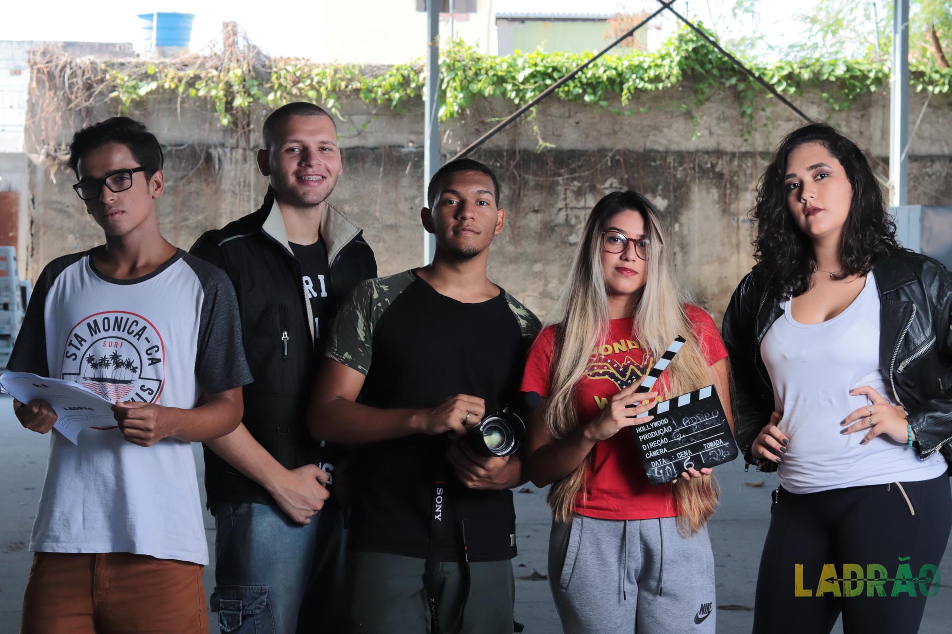 Guilherme Pedro e a equipe da minissérie "Ladrão"